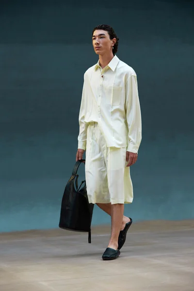 Look 52